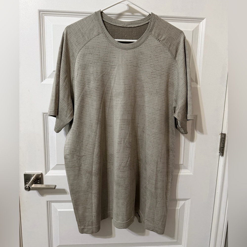 Lululemon Metal Vent Short Sleeve